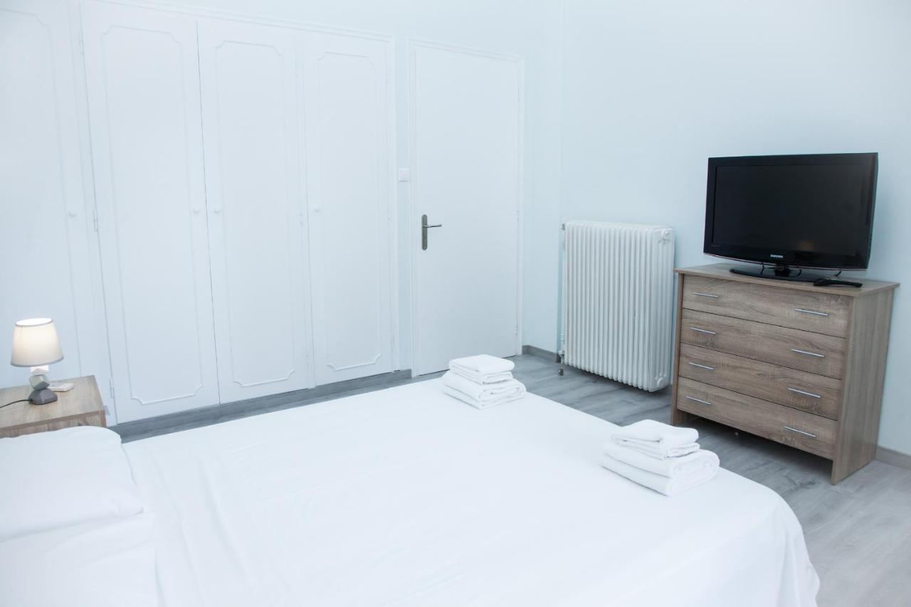 Sunny And Minimal Apt In Glyfada With 3 Bdrm Atena Exterior foto