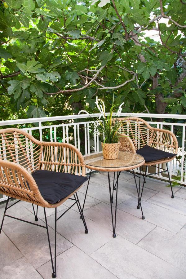 Sunny And Minimal Apt In Glyfada With 3 Bdrm Atena Exterior foto